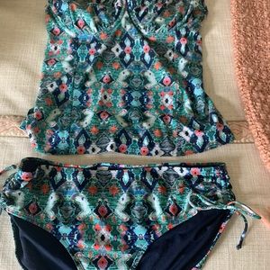Athleta Tankini top and full coverage bottoms!